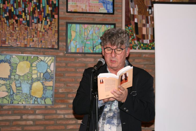 img_bernardo_santos_libros_con_el_paso_cambiado_nuevamente_slide_1